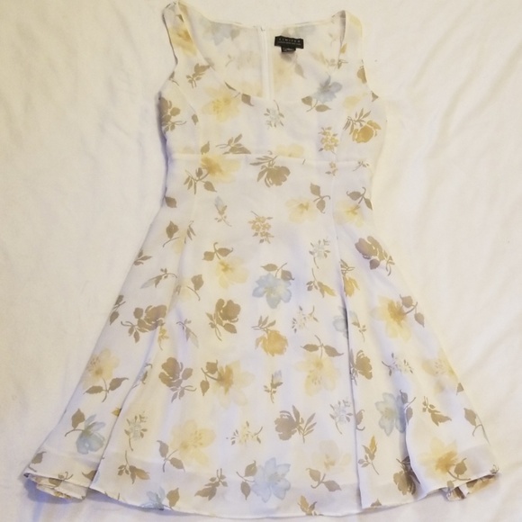 Limited Spring and Summer Dress - Picture 1 of 6